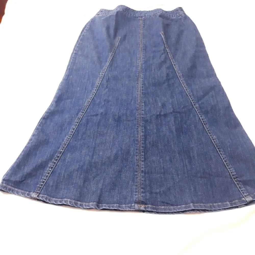 Talbots Stretch Cotton Denim Blue with Back Zipper Skirt Size 4